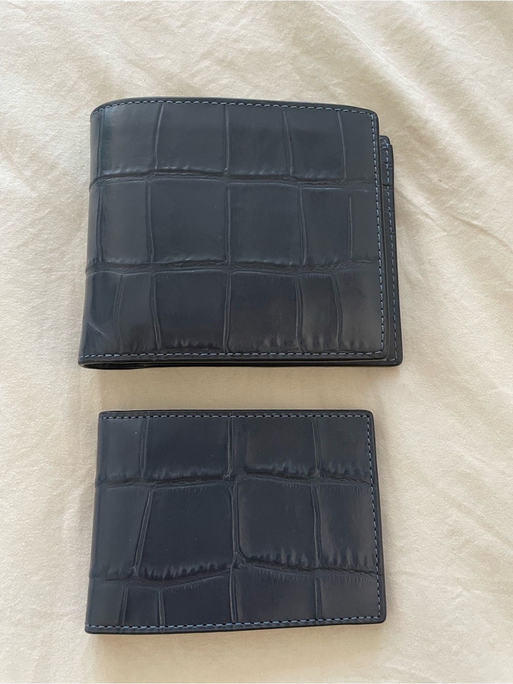 Coach bifold leather wallet croc embossed with removable ID and card case